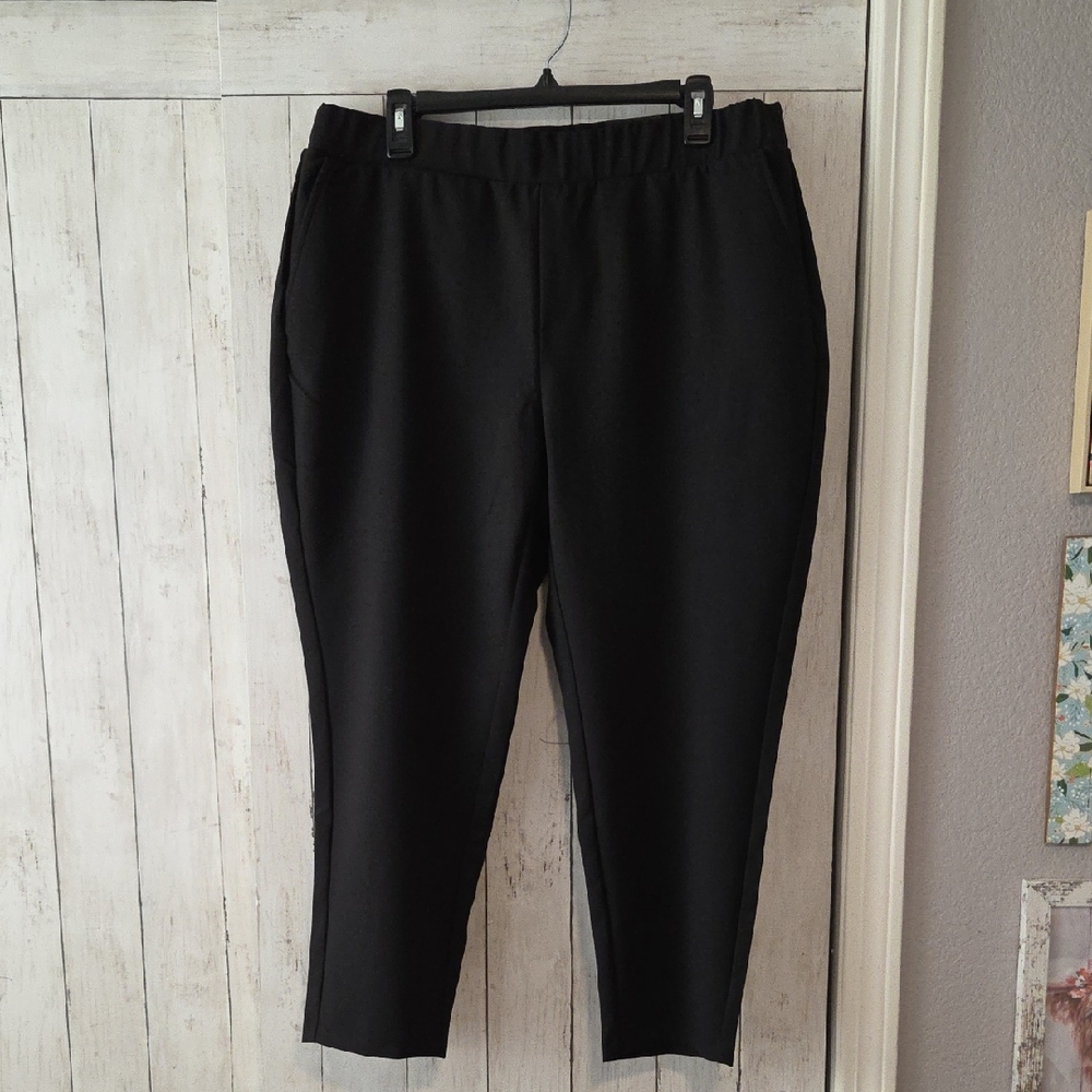 Torrid Studio Pull-On Taper Black Ankle Pants
